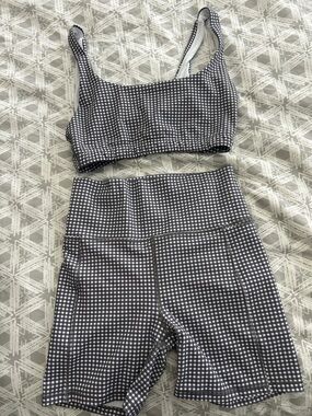 Vuori Gingham Sports Bra & Shorts Set - Black & White